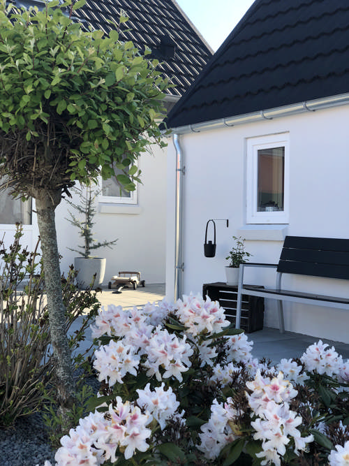 plastmo-tagrende-zink_halvrund_blomster.jpg